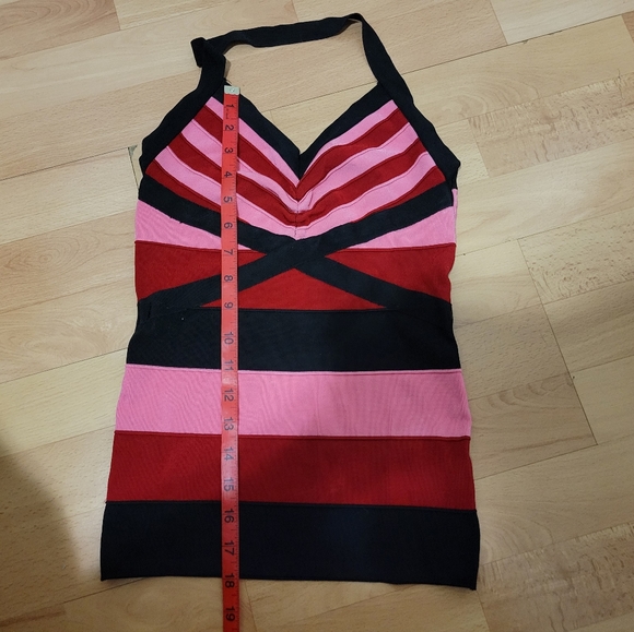 Le Chateau Halter Top sz small - Picture 3 of 6